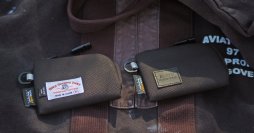 頑丈×高機能！「野良道具製作所」とのコラボ記念 「SA-CHE」耐水高強度のアウトドア財布を発売!
