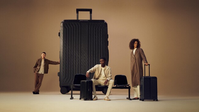 ユニークなアルミニウム製ラゲッジで、トラベラーを特別な旅へと導くBOSS | Samsoniteコラボレーションによる新しいキャンペーンを展開。