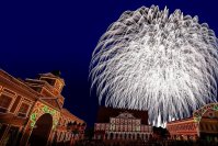 【志摩スペイン村】大迫力の花火や新ナイトパレードを毎夜上演！ゴールデンウィークのナイター営業について4月27日（土）～5月5日（日）　