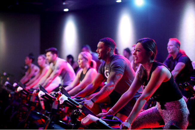 米国・カナダで280店舗以上展開する世界最大のインドアサイクリングスタジオ『Cyclebar Akasaka』、赤坂の生姜サウナ『金の亀』・コンパクトホテル『ファーストキャビン赤坂』と提携。