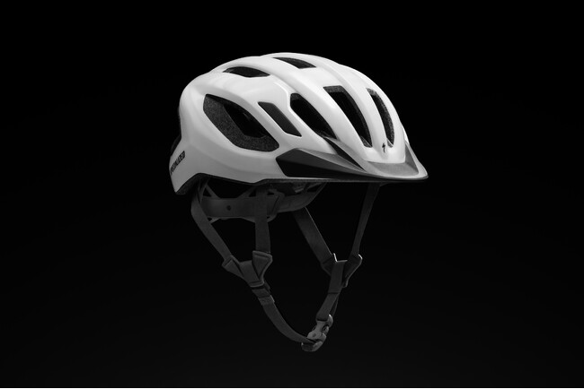 被り心地とベンチレーションに優れたクラス先頭を行くヘルメットChamonix 3を発売