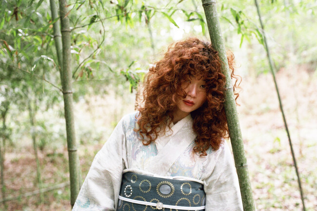 ＜KIMONO by NADESHIKO＞人気の夏きもの小千谷縮や有松鳴海絞りゆかたに“ひとさじのスパイス”が加わり新しい夏の装いとなって登場します