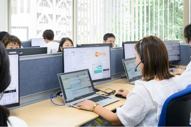 ビーウィズ　クラウド型PBX「Omnia LINK」が生成AIに対応 ～オペレーターと顧客の会話要約によって、生産性約3割向上～