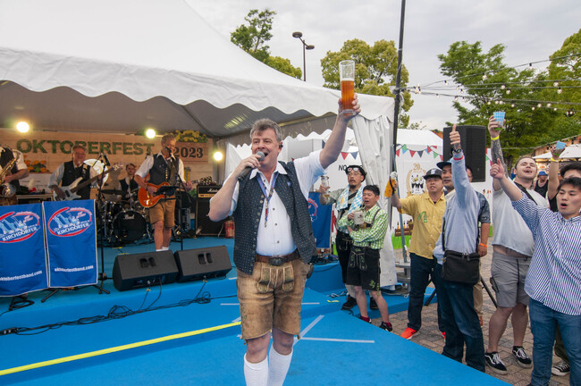 本場のドイツビール＆顔より大きい巨大プレッツェルを食べつくせ！GWはお台場でProst!(乾杯)