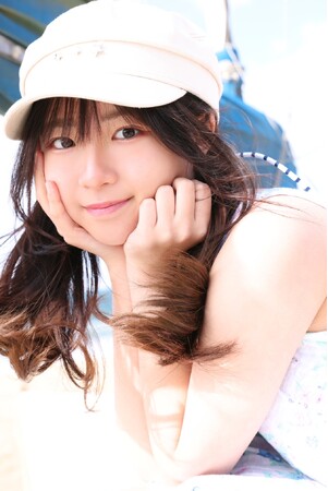 人気現役セクシー女優「佐田茉莉子」さんの愛娘「愛Ris」写真集&DVDデビュー決定!!
