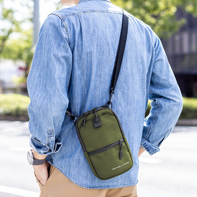 4通りの使い方があなたを自由にする！分けて収納できる4層構造で、多様に使うことができるスマホポーチ「200-BAG202NV」「200-BAG202KA」を4月11日発売