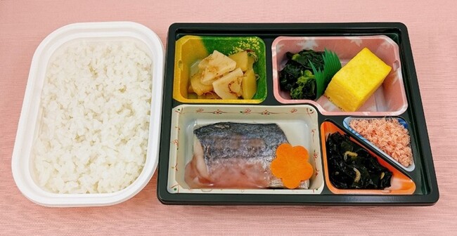 4月の“ご馳走の日”は、春を感じる「さわらの桜あん弁当」