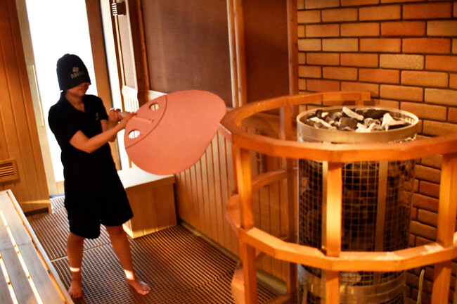【タイムズ スパ・レスタ】東京・池袋　都心の大人のスパ施設女性フィンランドサウナで「アウフグース」がスタートサウナスタンプカードの提供、「Wスタンプキャンペーン」も実施