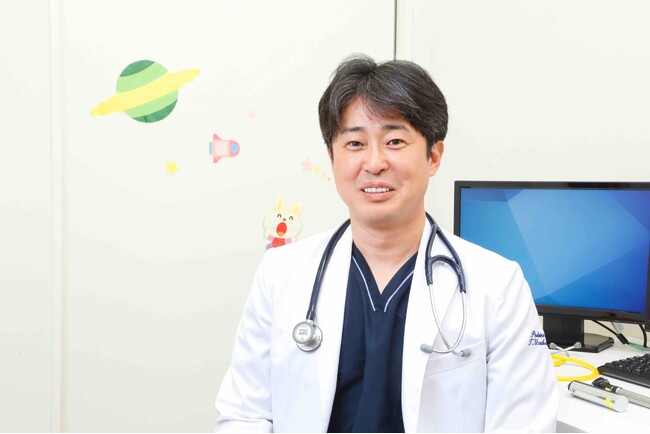 愛育病院とジャパン・メディカル・カンパニーが「乳児期の頭蓋変形が視力に及ぼす影響」についての共同研究を開始