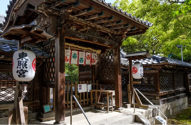 名古屋まつりの起源「東照宮祭」に、海老せんべい〈ゆかり〉を奉納。