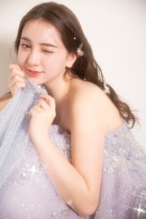 fancyなビジュアルでキラキラ輝く“ハタチらしさ”を写真に残す