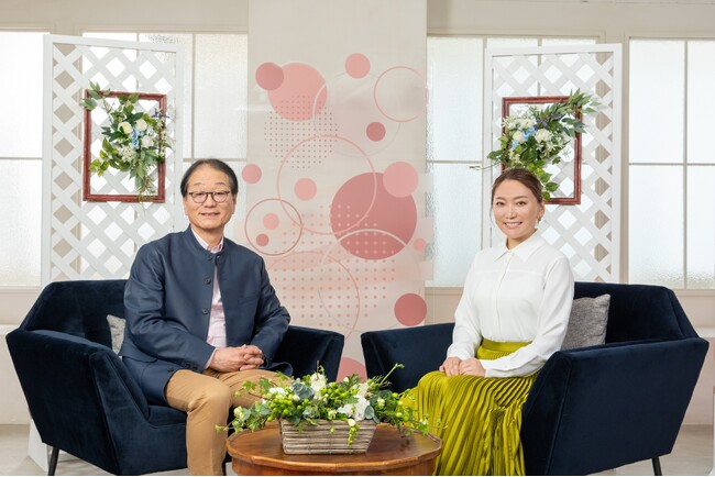 加藤綾菜、夫・加トちゃんとの生活を赤裸々に語る！対談番組『もっと介護のハナシをしませんか？』公開。介護への考え方や情熱、加トちゃんのために7つの資格を取得したこと明かす