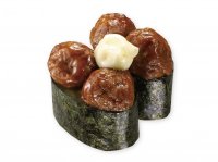 【くら寿司㈱】ミョウバン不使用のウニが登場
黒毛和牛など様々なお肉の寿司が楽しめる
「うにと肉」フェア
―4月19日（金）から期間・数量限定で開催―
「無添蔵」では「和歌山県」フェアがスタート