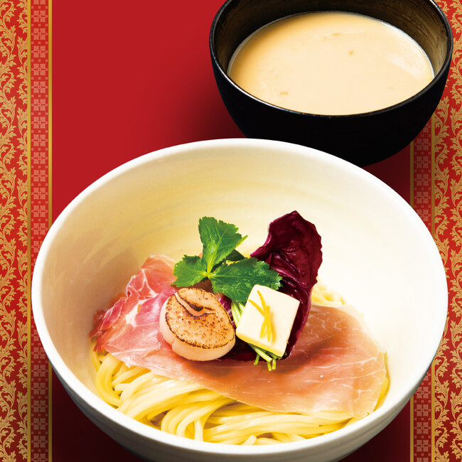 業界初！？の具材とリッチな味わいの濃厚ホタテ白湯スープの深い旨み『貝出汁つけそば』つけ麺専門店「三ツ矢堂製麺」にて　４月１７日より期間限定発売