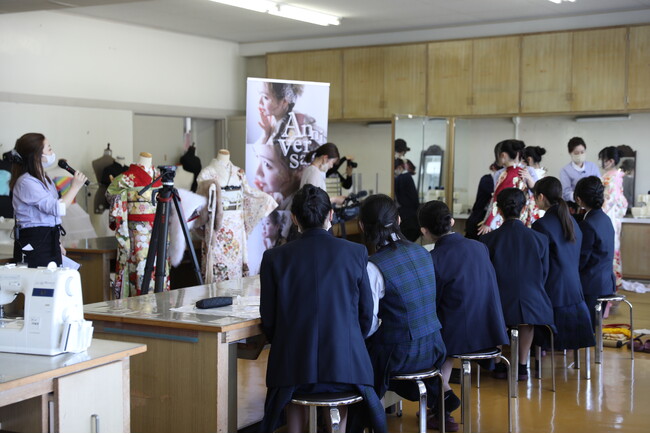 岩国地域の写真館が高校生向け課外授業を開催