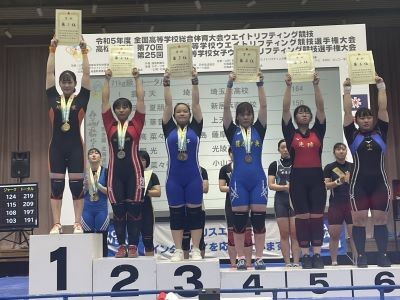 ウエイトリフティング女子71キロ級、蓑田天さん 駅の階段から転がり落ちて車いす生活に。復活からの頂点