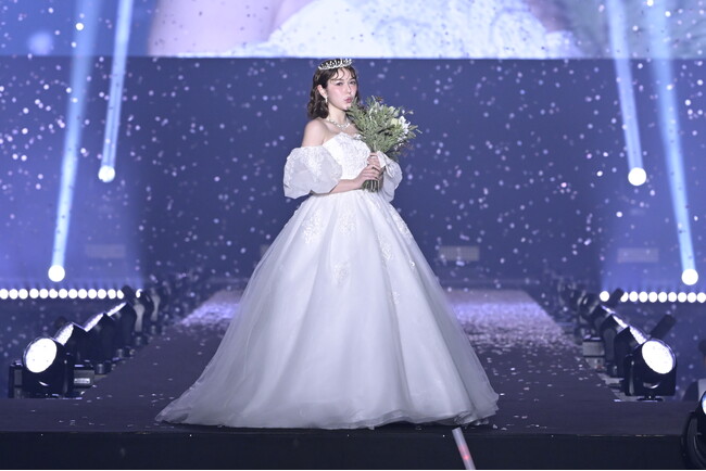 【TGC 熊本 2024】イベントレポートVol.2- 村重杏奈が華やかなウエディングドレスで登場！バックヤードでは、TGC名物！阿蘇の大自然の恵みが詰まった豪華ケータリングで出演者をおもてなし。