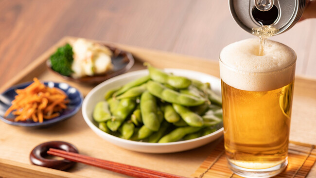 家でも外でも、飲むなら「まずはビール」　家飲みは「発泡酒」よりも「缶ビール」派が多数
