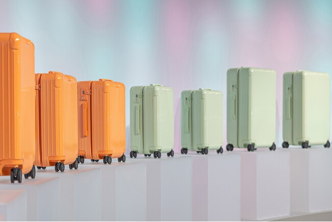 RIMOWAが「エッセンシャル コレクション」 最新カラーのローンチイベントを開催！BLACKPINKのロゼやルイス・ハミルトン、Rowoonなど多くの豪華ゲストが来場しました。