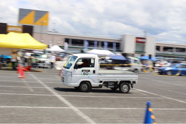 【JAF奈良】イオンモール大和郡山で開催のモータースポーツイベントに「はたらくくるま」が集合！