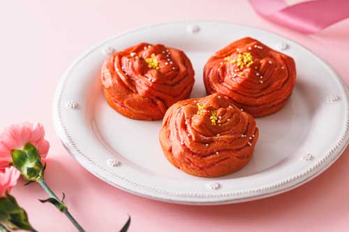 【木村屋總本店】【新商品】母の日ギフトにいかが？オンラインショップから「フラワーパン」を発売！期間限定で母の日デザインの帯・ギフトカード付きセットが登場。2024年4月25日16時から予約受付開始。