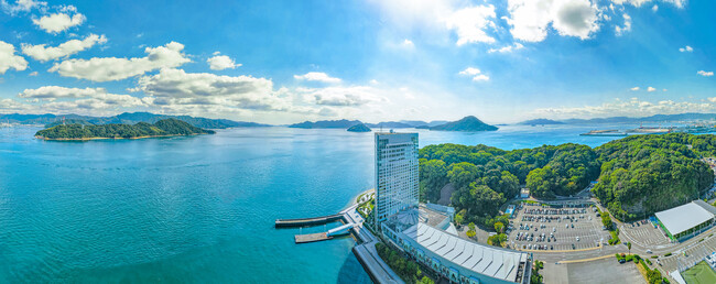 【グランドプリンスホテル広島】プチ湯治旅プランや海辺のビアホールなど、開業30周年を祝う特別プランを販売