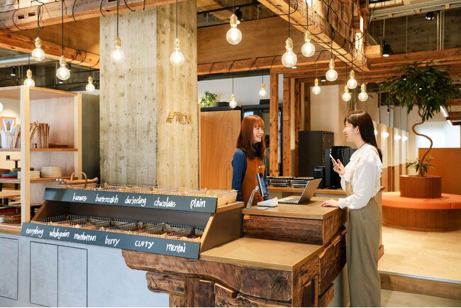【たった4日で200名突破！】カフェスタイルの次世代コワーキングスペース「the from」がオープン後、4日間で新規会員登録200名を突破しました。
