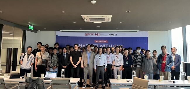 【株式会社フォアーゼット】Duytan大学で講演会を実施