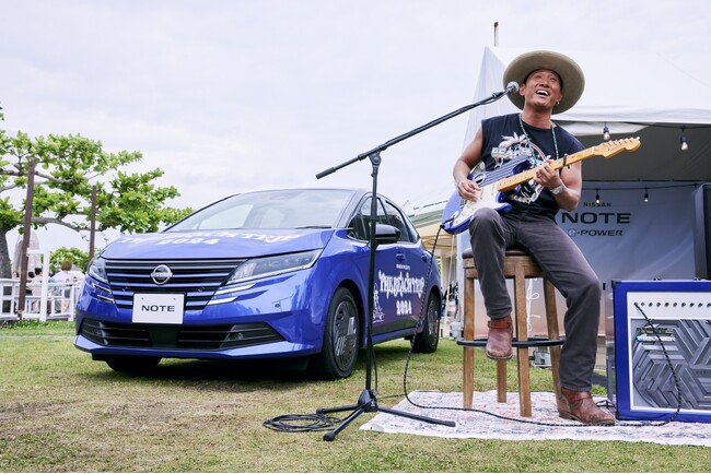 平井 大さんも特設ブースにサプライズ登場！　ギター体験＆日産CMソング・新曲「Walk Together」披露にファンも感激
