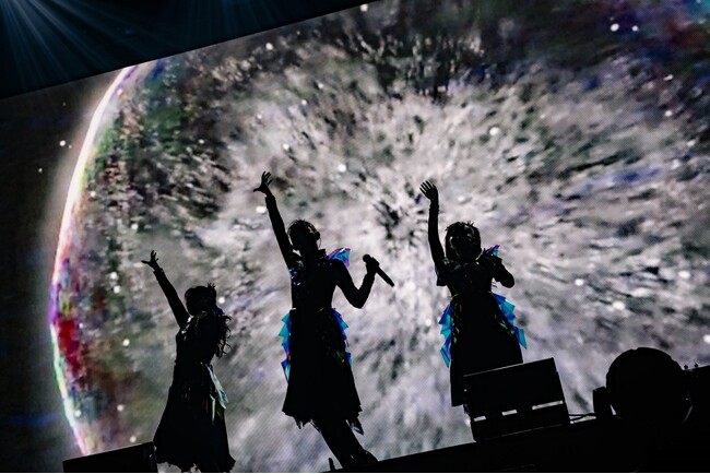 BABYMETAL 世界25カ国、98公演を完遂した自身最大規模のワールドツアーファイナルが映画化！