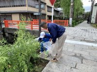 【藤田観光　SDGs ニュースレター】下田海中水族館、本日4月22日の「アースデイ」に合わせ、下田市内の観光名所“ペリーロード”で清掃活動を実施