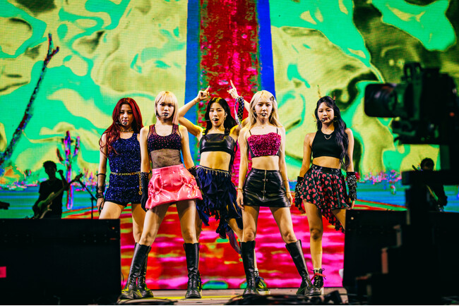 【ルイ・ヴィトン】LE SSERAFIM、ルイ・ヴィトンのカスタムメイドウェアを着用し2週連続のパフォーマンス