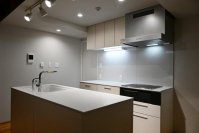 一般家庭用レンジフード国内シェアNo.1※1のFUJIOH※2のIHクッキングヒーター専用 室内循環フード　北海道ニセコ町の環境に配慮した街区「ニセコミライ」に採用