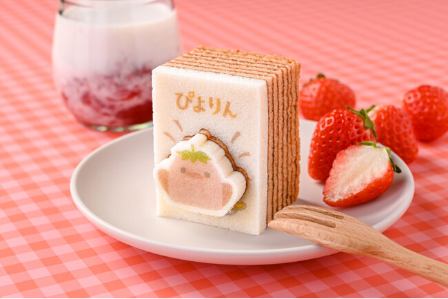 「ぴよりんかたぬきバウム（いちごみるく）」新登場！名古屋の人気者・ぴよりんが、いちごの甘酸っぱさとミルクのまろやかさを感じるバウムクーヘンになりました
