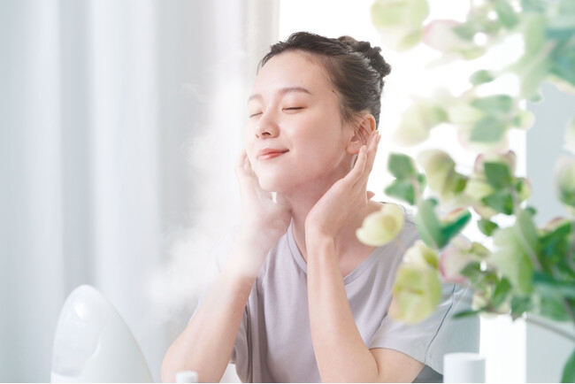 温ナノミストでうるおい上手な肌へ　フェスティノ［フェイシャル アロマ ナノスチーマー］新発売