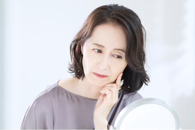 「栄養バランスを意識することで身体の変化を感じた人は〇〇%！」40代以降の女性338人に加齢に伴う身体の変化と栄養バランスに関する意識調査を実施！