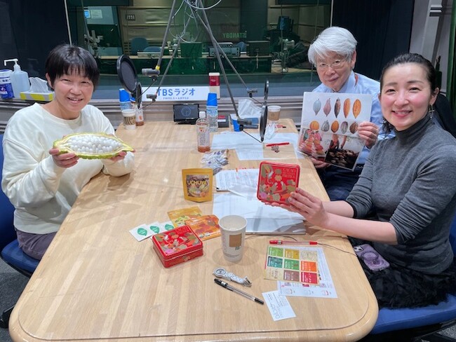 カカオハンターの小方真弓さんに聴く　カカオ農家とショコラティエをつなぐ唯一無二のカカオ開拓人生