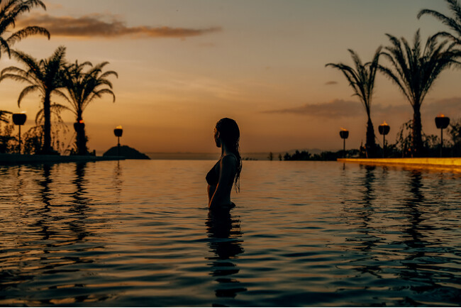 プール×音楽・カクテル・サウナ・サンセットを楽しむ「BOTANICAL POOL CLUB」が夏季の予約受付開始！今年はライブミュージックに酔いしれる土日限定「DJ SUNSET ROSTER」も開催