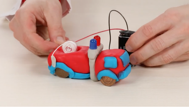 【ねんどとLEDで「ひかる車」をつくろう！】山野楽器が展開するカルチャースクール『のびゆくこ』にて2024年5月3日にワークショップを開催