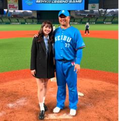5/5 始球式にタレント細川愛倫さんが初投上！埼玉西武ライオンズ×福岡ソフトバンク戦両チームOBの細川亨捕手の長女！