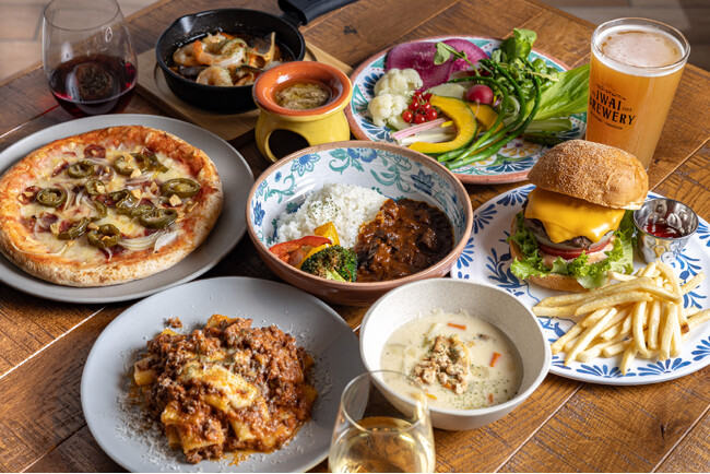 お食事はもちろん絶景の中でBBQも楽しめる、HUGEの新店舗のカフェ「IWAI TERRACE」が2024年4月29日（月）に山梨県・勝沼町にグランドオープン！