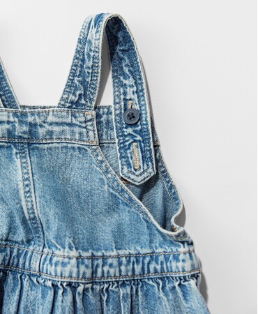 Gap、0才から着用できるMY FIRST DENIM「はじめてのデニム」コレクションを雑誌VERYが推薦！