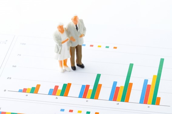 アクティブシニアの消費動向とマーケティング情報を公開！シニアマーケティングDX