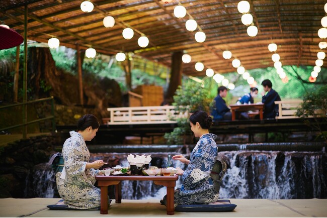 風情溢れる川床・納涼床で夕食を愉しむ、大人の夏休み。貴船、高雄、鴨川　京料理の名店での食事付宿泊プラン