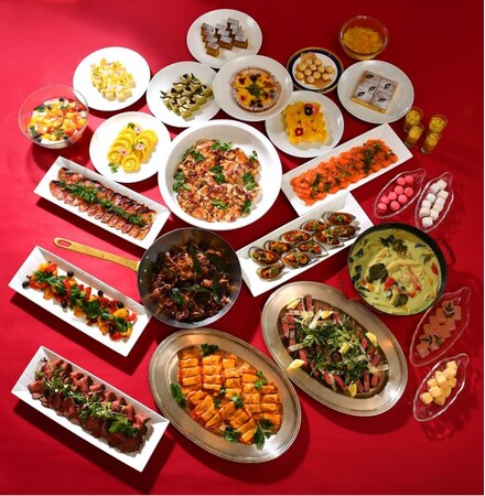 ホテルプラザ神戸／お肉とフルーツでパワーチャージ！「心躍るお肉料理×トロピカルスイーツ」ディナーバイキングスタート