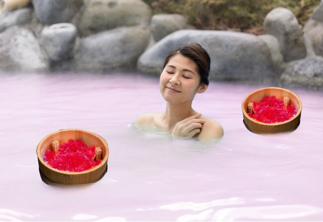 箱根小涌園「元湯 森の湯」× 老舗花屋「小田原フラワー」母の日の贈り物は温泉！日頃の感謝を伝えよう「カーネーションの湯」