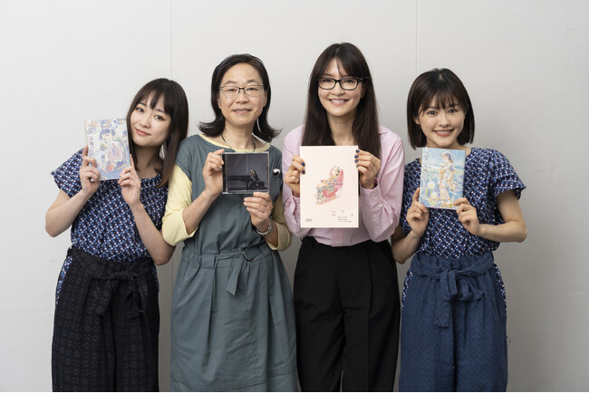 こうの史代（原作）が稽古場を訪問！昆夏美（すず役）×大原櫻子（同）×アンジェラ・アキ（音楽）と初対面！『この世界の片隅に』を語りあう