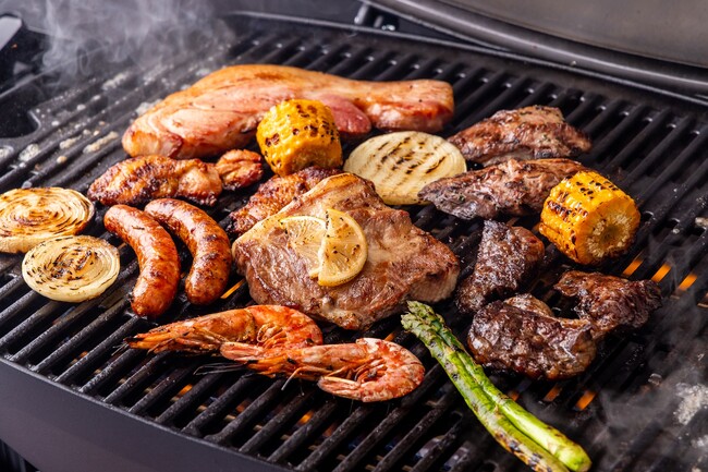 横浜の夜景×水辺の開放的なロケーションで手ぶらBBQ「 横浜ベイクォーター BBQビアガーデン 」2024年5月22日（水）～9月29日（日）まで 開催！