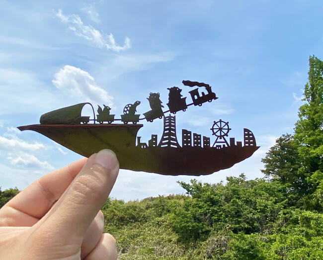 【横浜ベイホテル東急】話題の 葉っぱ切り絵アーティスト「リト」氏との初コラボ宿泊プラン「葉っぱの小旅行」を販売