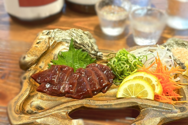 安心安全！今、大注目の希少部位「馬の“生”レバー」新メニュー化決定！【大衆馬肉酒場 馬王十三店】